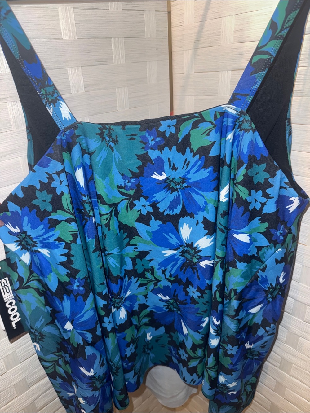 32 degrees Blue & Teal Floral swim tank - Picture 6 of 6
